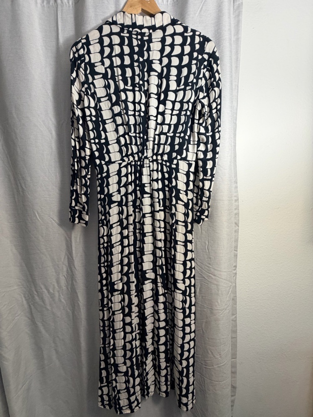 Zara Black and Cream Printed Midi Dress - Picture 13 of 13